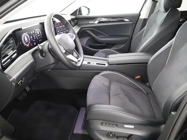 Volkswagen Passat view 9