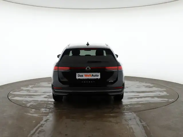Volkswagen Passat view 7
