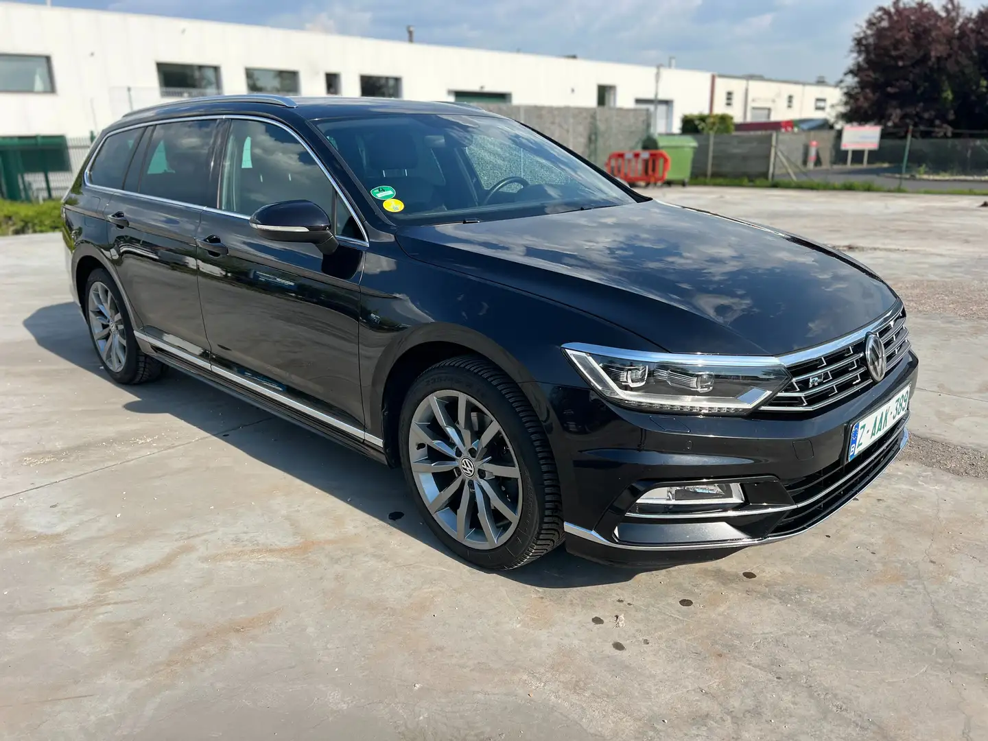 Volkswagen Passat SW 1.6 TDi Highline R-LINE Business DSG (EU6.2) Noir - 1