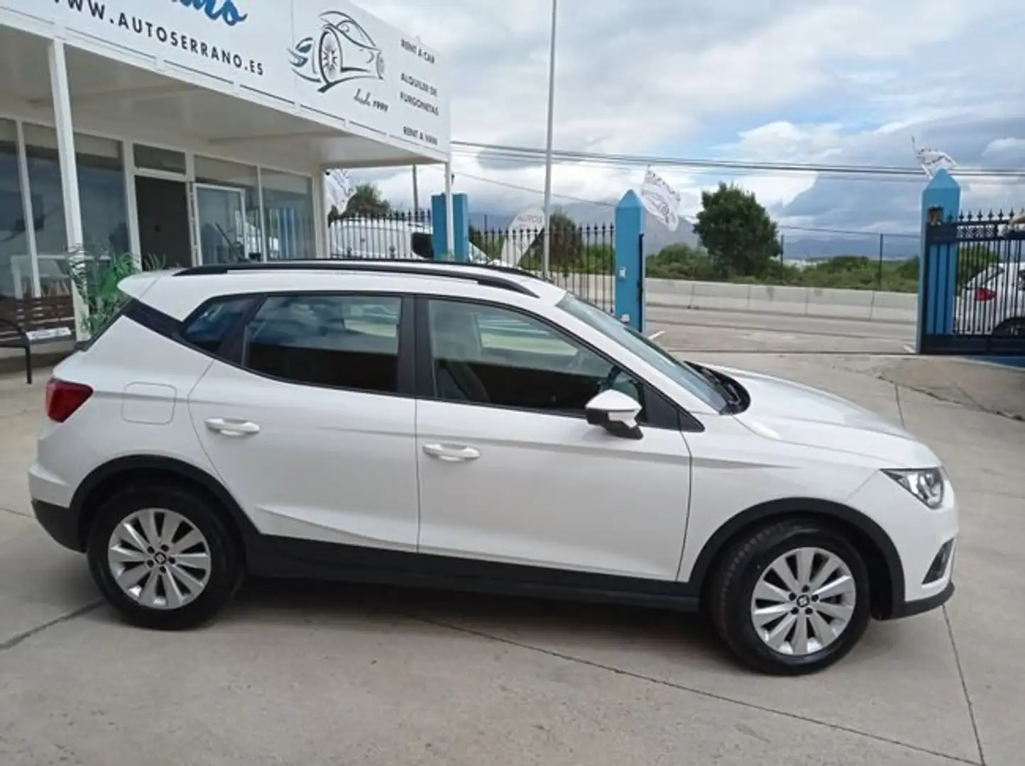SEAT Arona 1.0 TSI 81kW (110CV) Style Go2 Blanco - 2