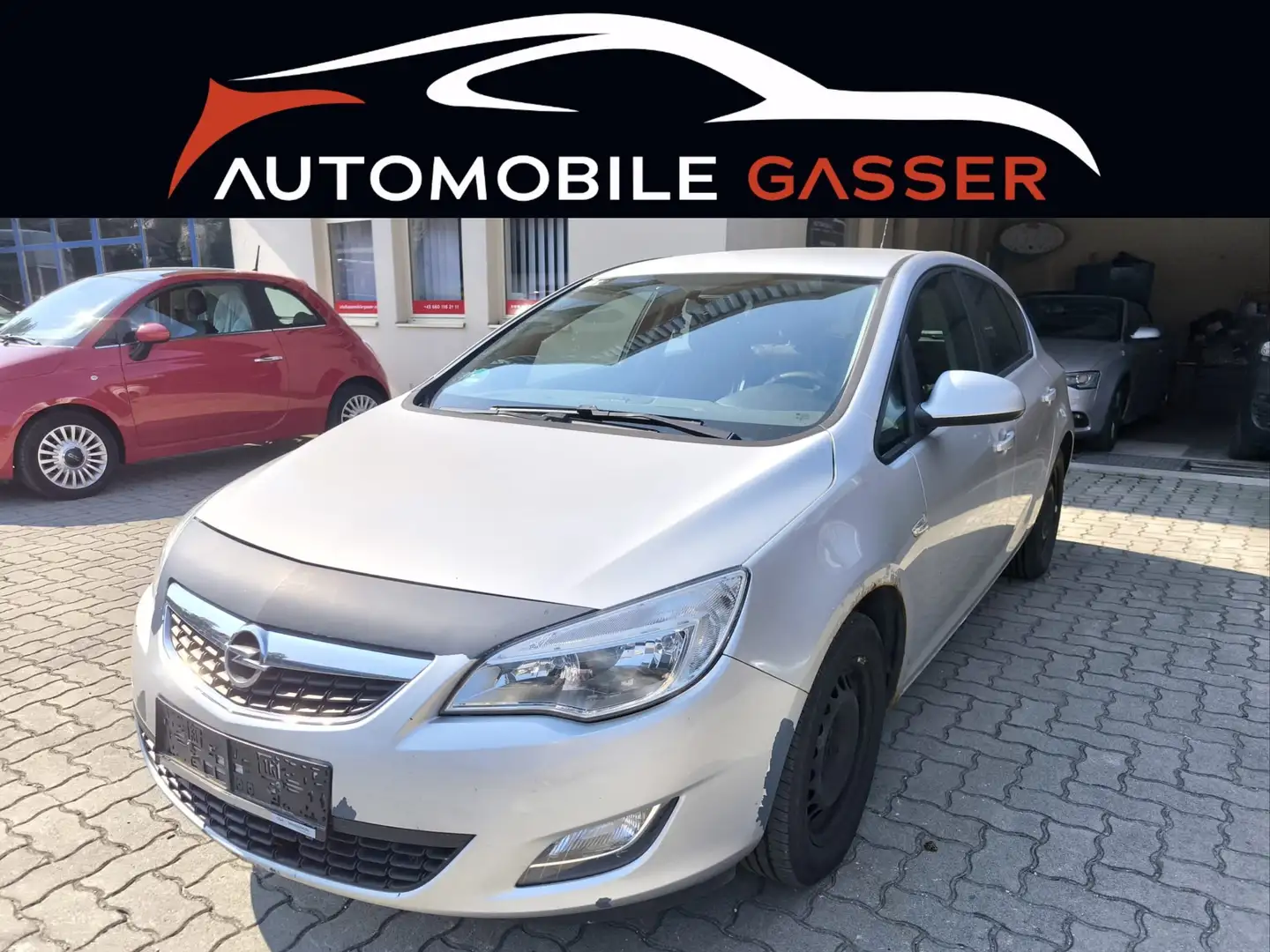 Opel Astra 1,4 Ecotec Edition Silber - 1