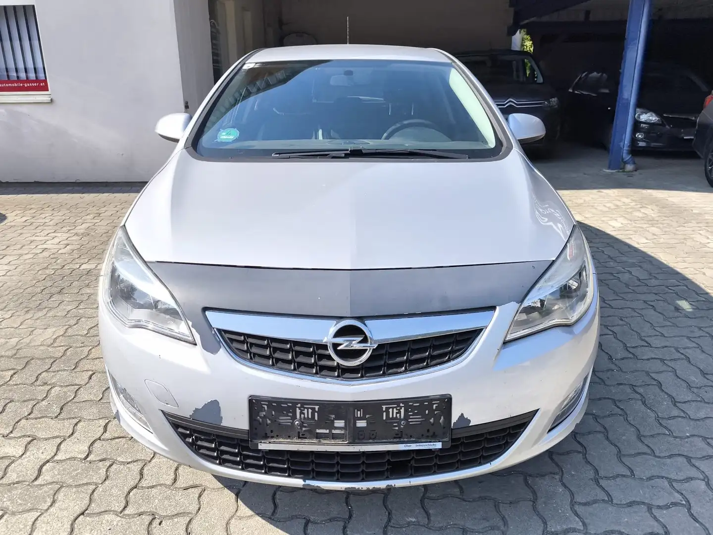 Opel Astra 1,4 Ecotec Edition Silber - 2