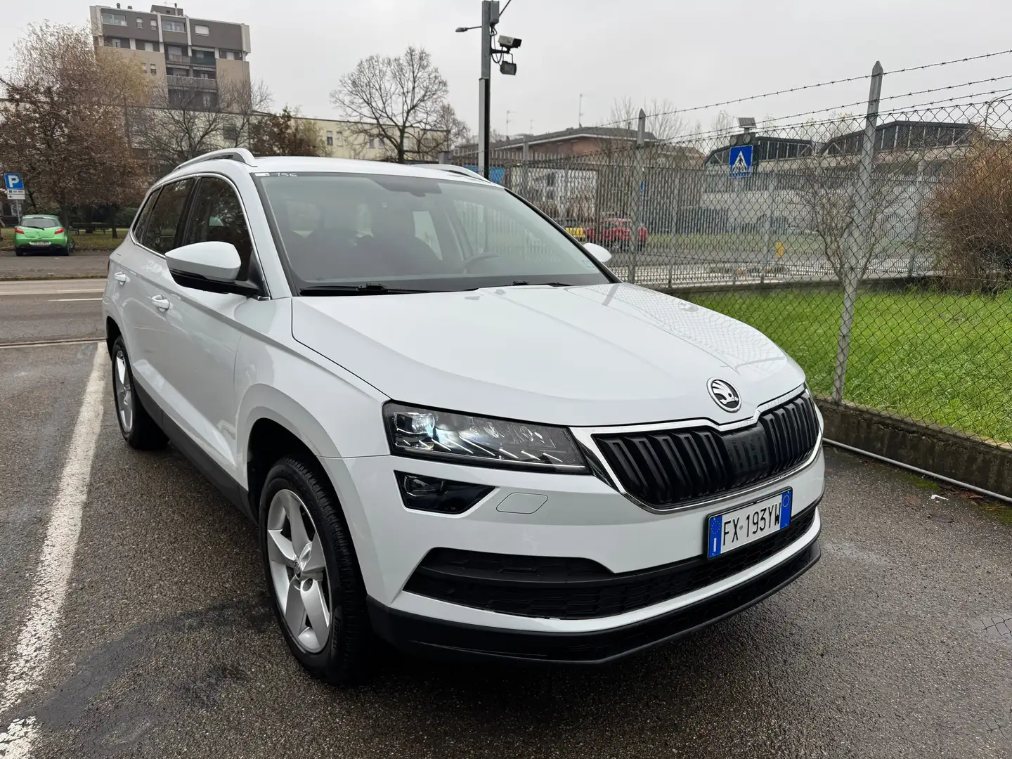 Skoda Karoq 2.0 Tdi 150CV AMBITION SUPER PREZZO Weiß - 2