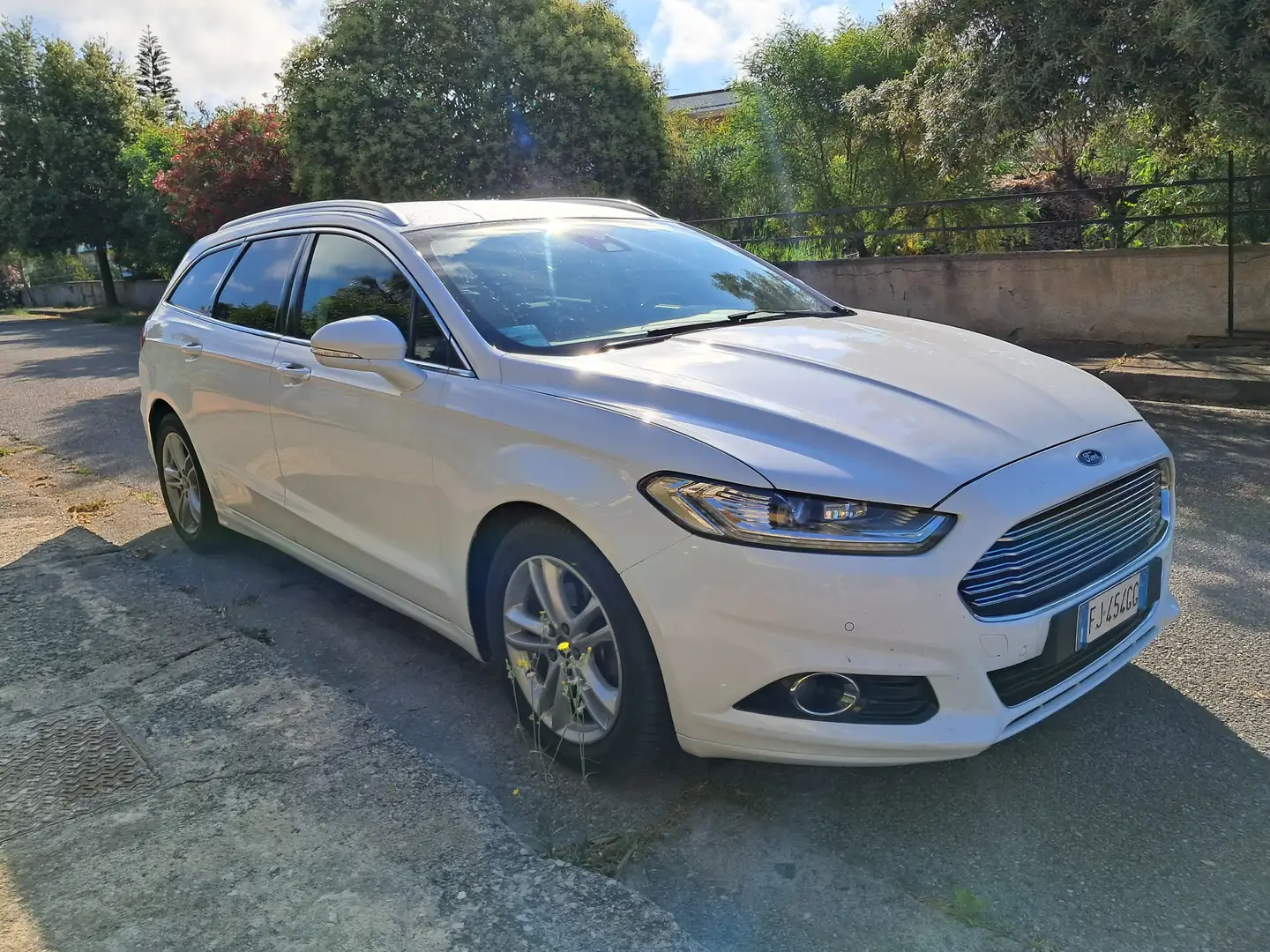 Ford Mondeo Ford Mondeo 2.0 TDCi 150 CV POWERSHIFT SW TITANIUM Bianco - 2