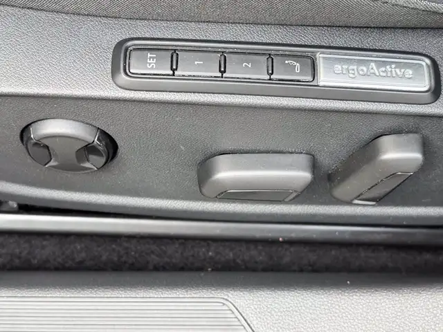 Volkswagen Golf view 21