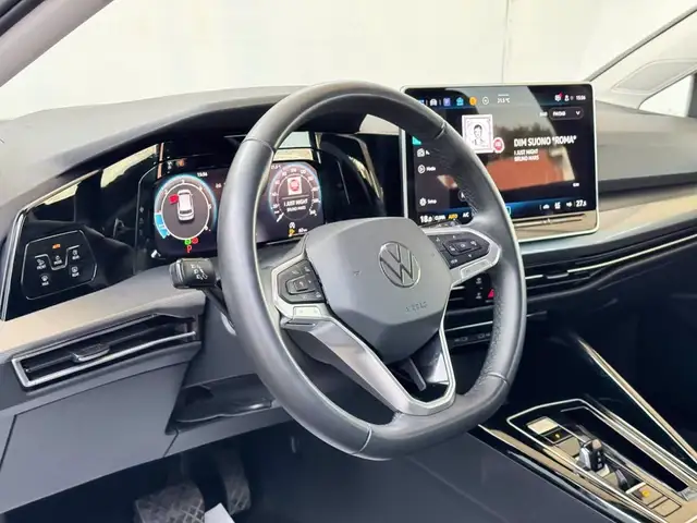 Volkswagen Golf view 19