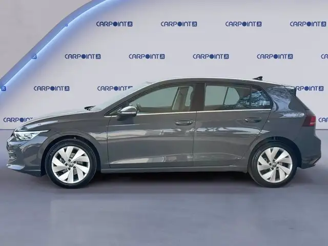 Volkswagen Golf view 4