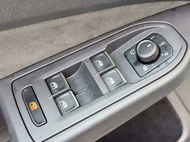 Volkswagen Golf view 20