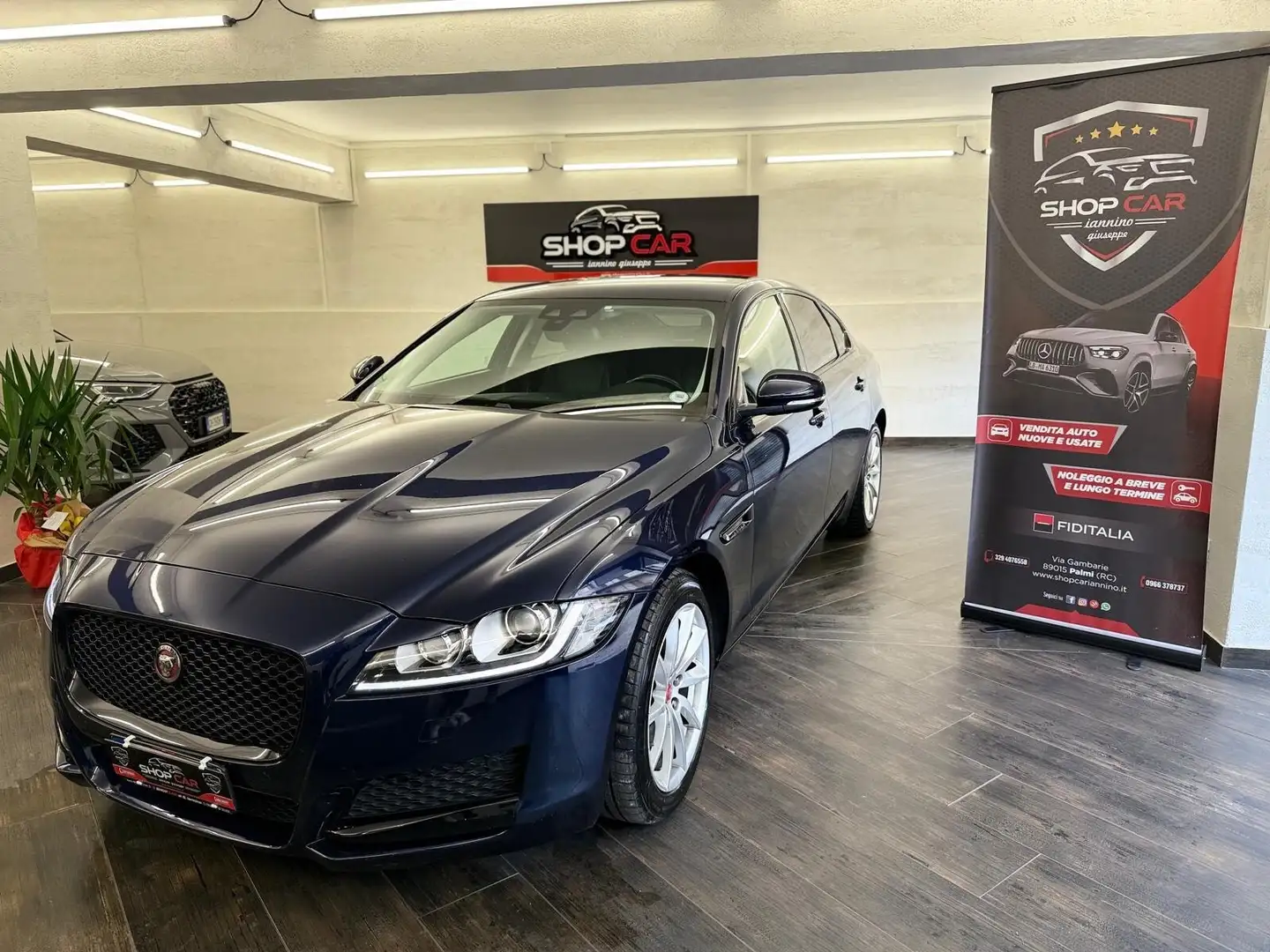 Jaguar XF 2.0 D 240 CV aut. Prestige Blu/Azzurro - 1