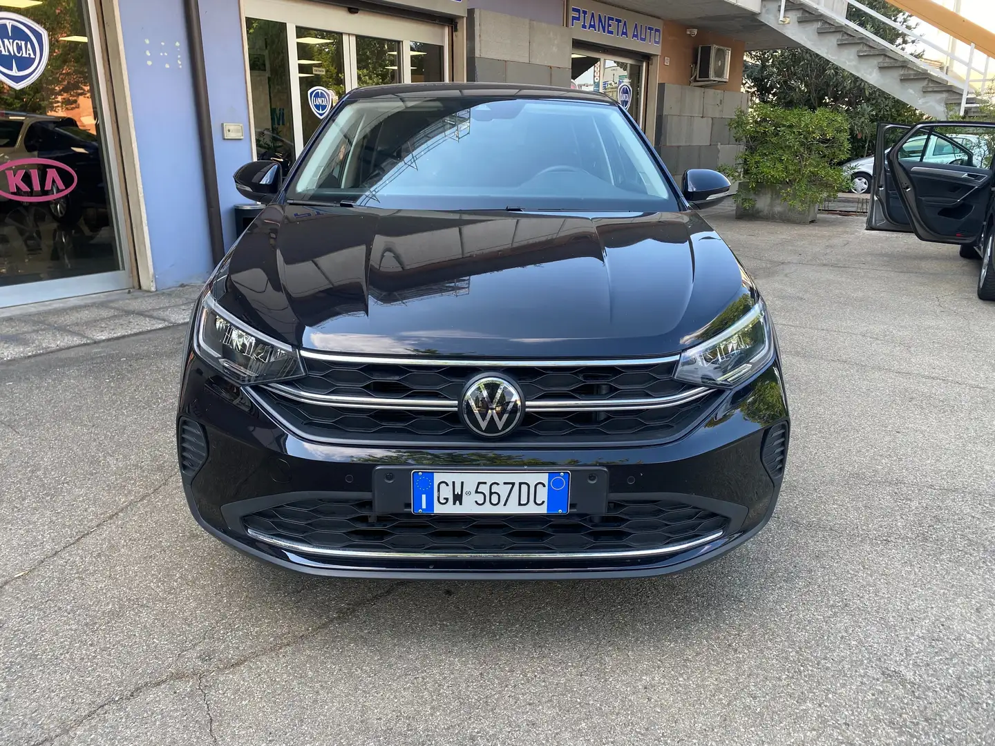 Volkswagen Taigo TAIGO EDITION PLUS 1.0 BZ 110cv DSG - IMM. 07/2024 Nero - 1