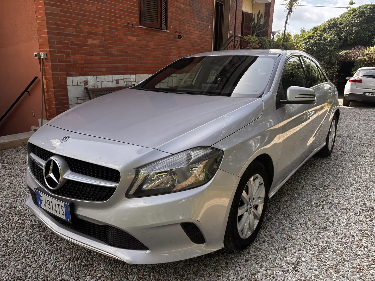 Mercedes-Benz A 180 d Business - 1