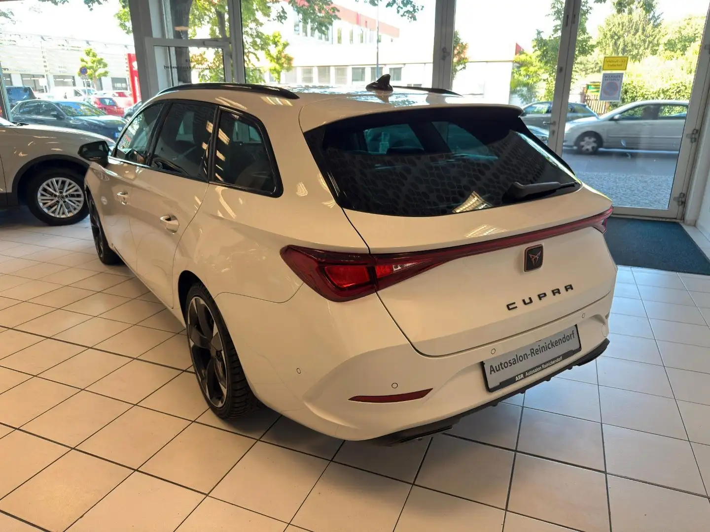 CUPRA Leon Sportstourer 2.0 TDI DSG*ACC*LED*Navi Bílá - 2