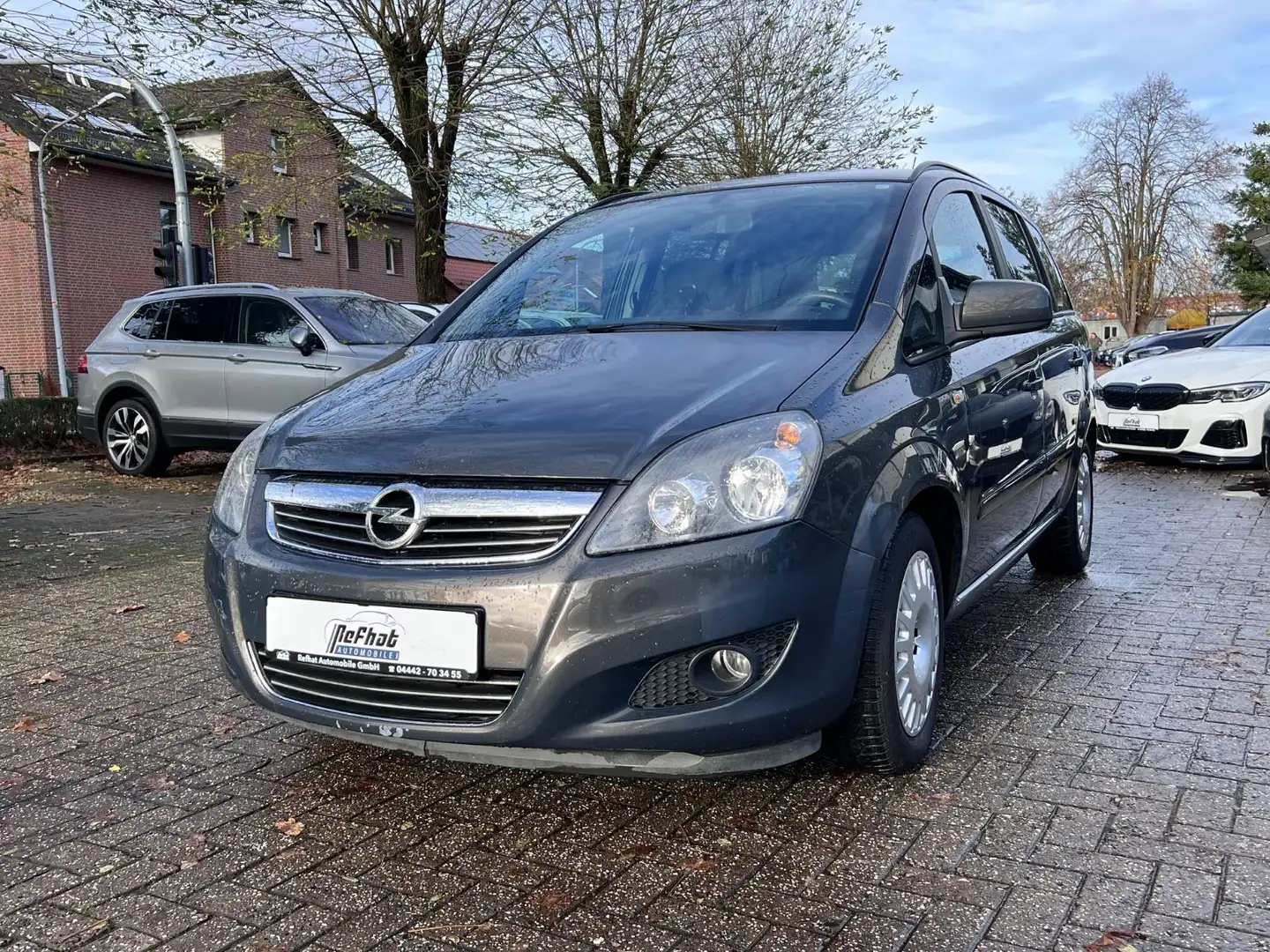 Opel Zafira B Family 7-Sitzer Grau - 2