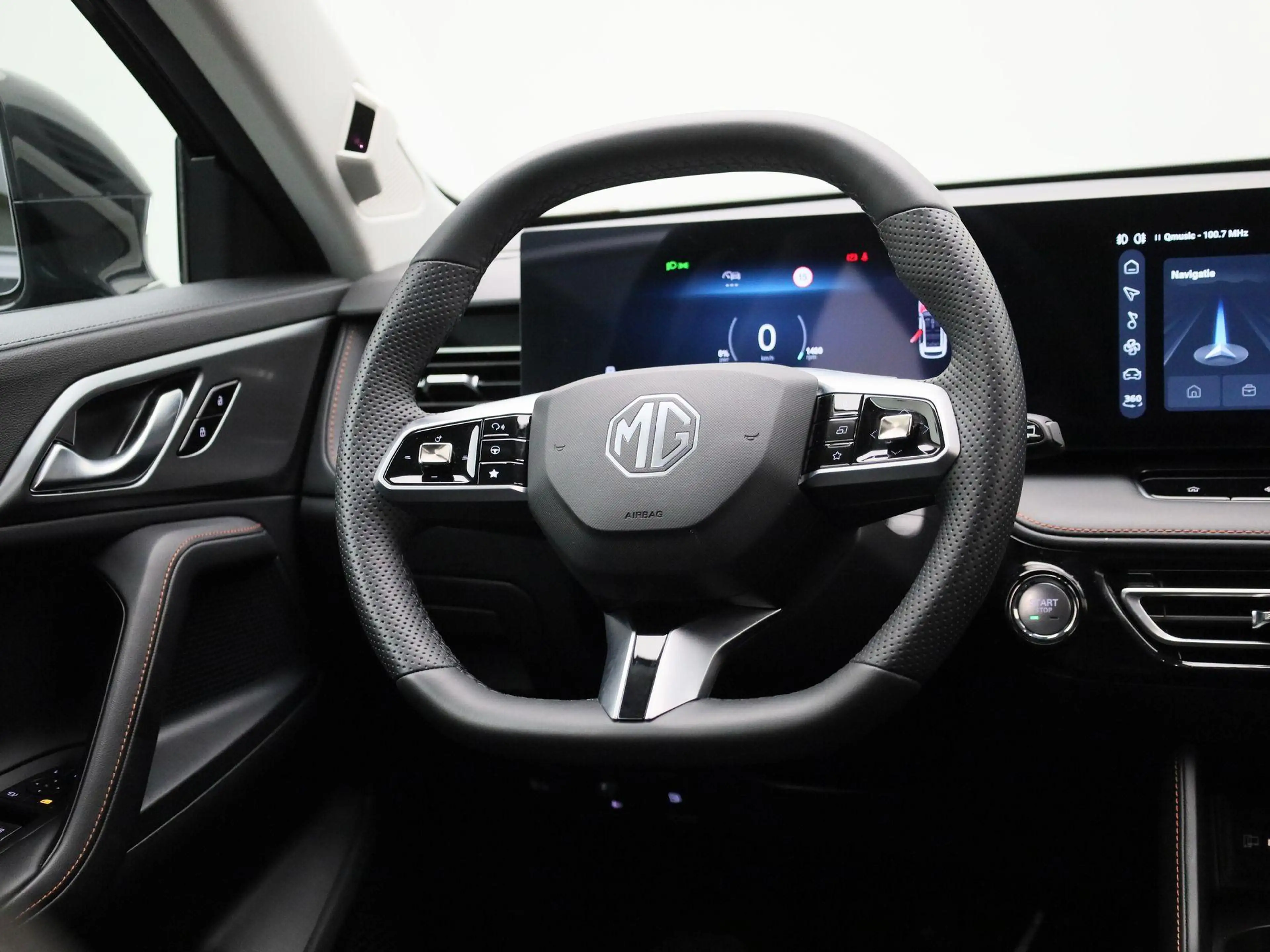 MG HS MG PHEV 1.5 Luxury — photo 9