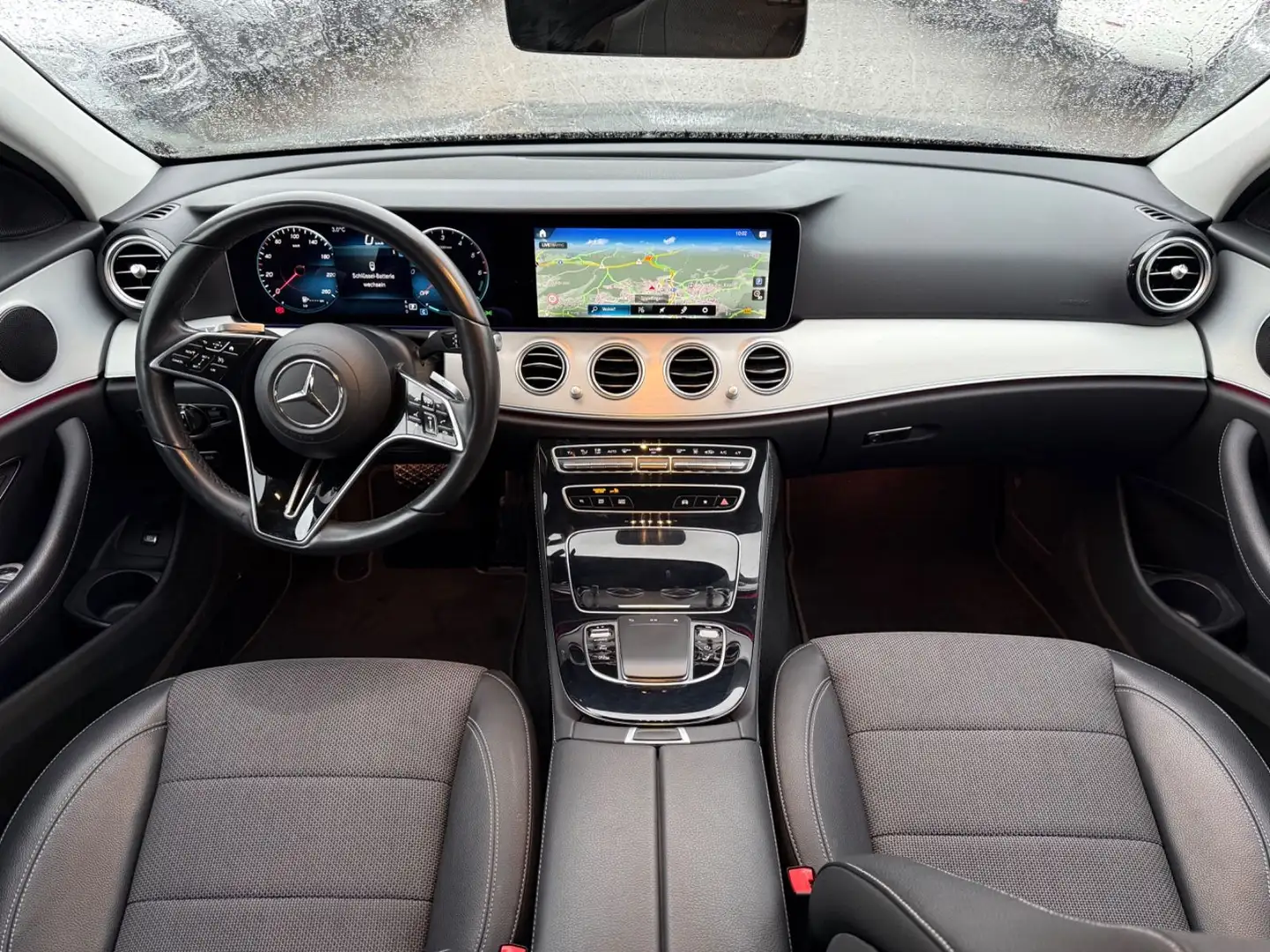 Mercedes-Benz E 300 T de *KeyFree+AHK+Memory+Rückfahrkam* Schwarz - 2