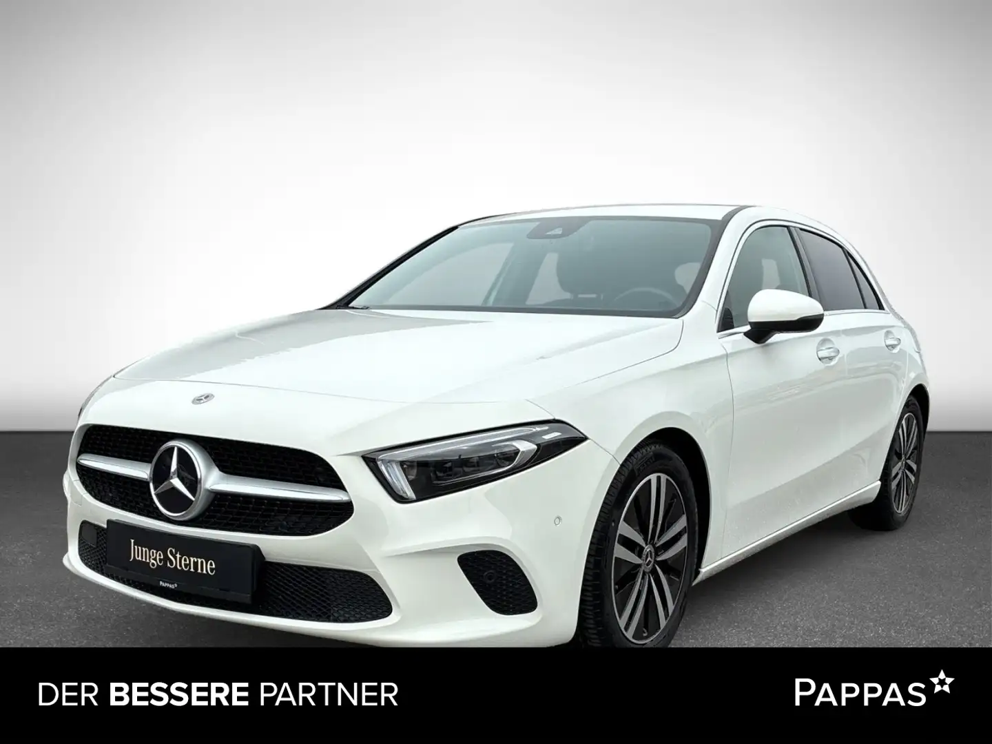 Mercedes-Benz A 180 d Kompaktlimousine PTS Cam Navi Wide LED Weiß - 1
