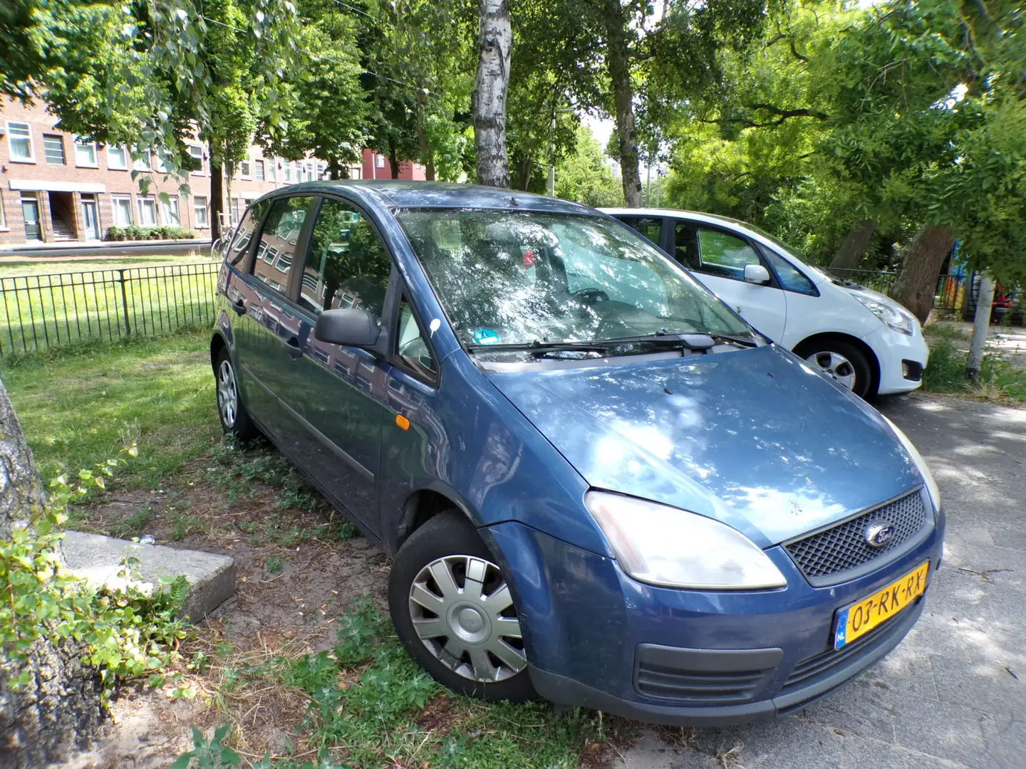Ford Focus C-Max 1.6-16V Ambiente APK TOT 25-5-2026... Синій - 2