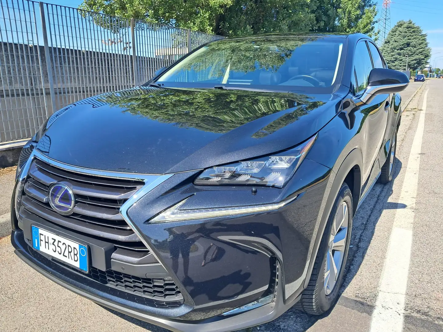 Lexus NX 300 NX I 2014 300h 2.5 Luxury 4wd cvt Nero - 2