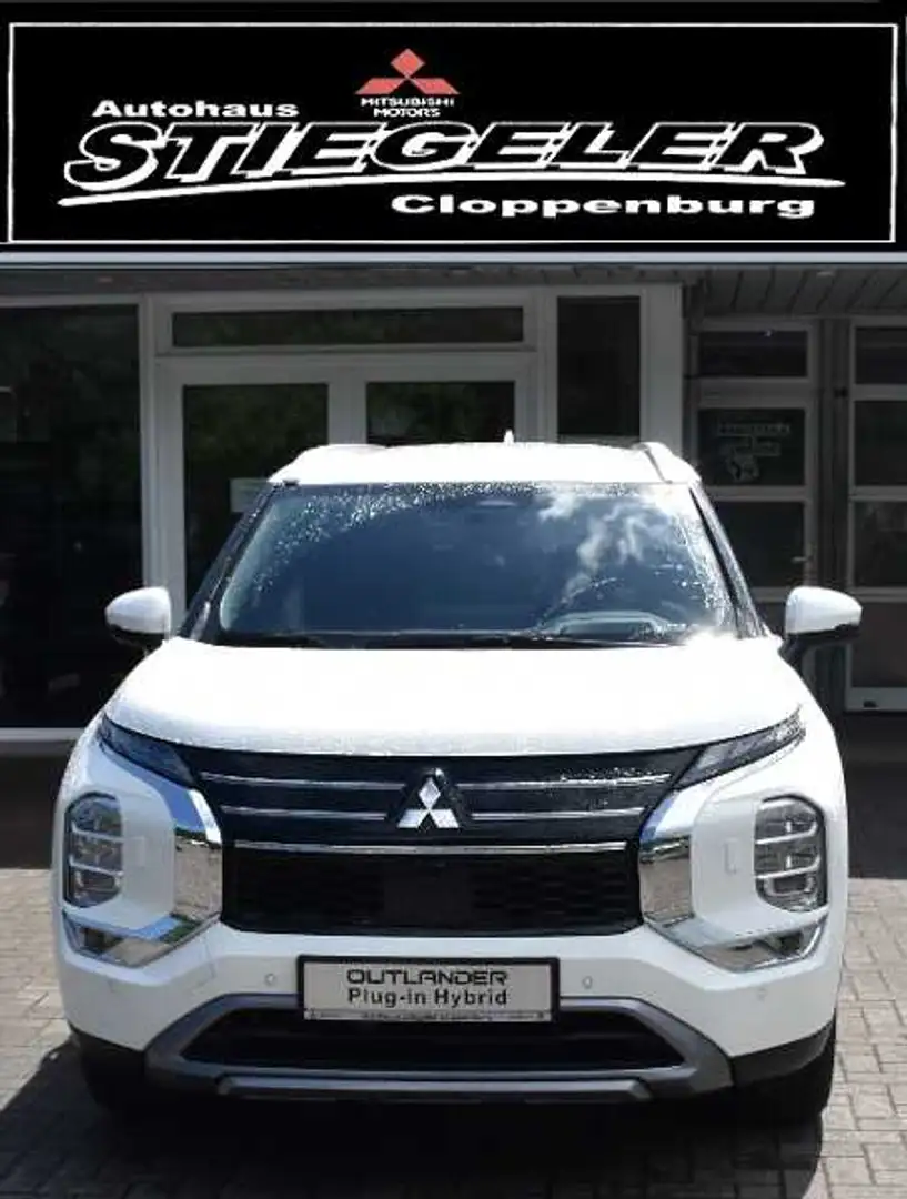 Mitsubishi Outlander 2.4L PHEV Intro Edition Weiß - 2