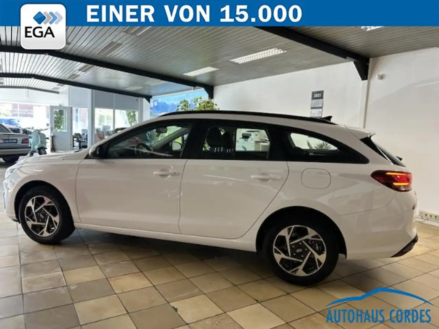 Hyundai i30 KOMBI 1.5 DPI SONDERMODELL GO NAVI*SHZG*LED*PDC*R- Blanc - 2