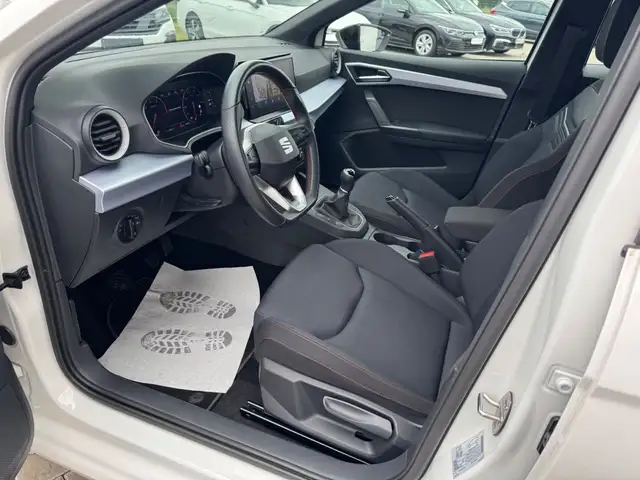 Seat Ibiza view 9