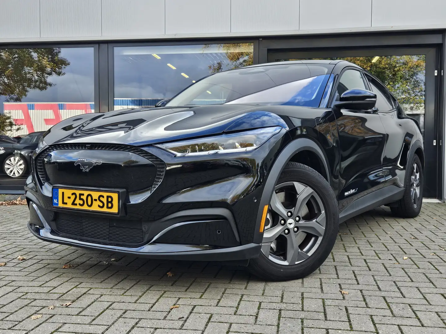 Ford Mustang Mach-E Extended RWD 98 kWh + 96% SOH + PANO DAK + B&O + A Zwart - 1