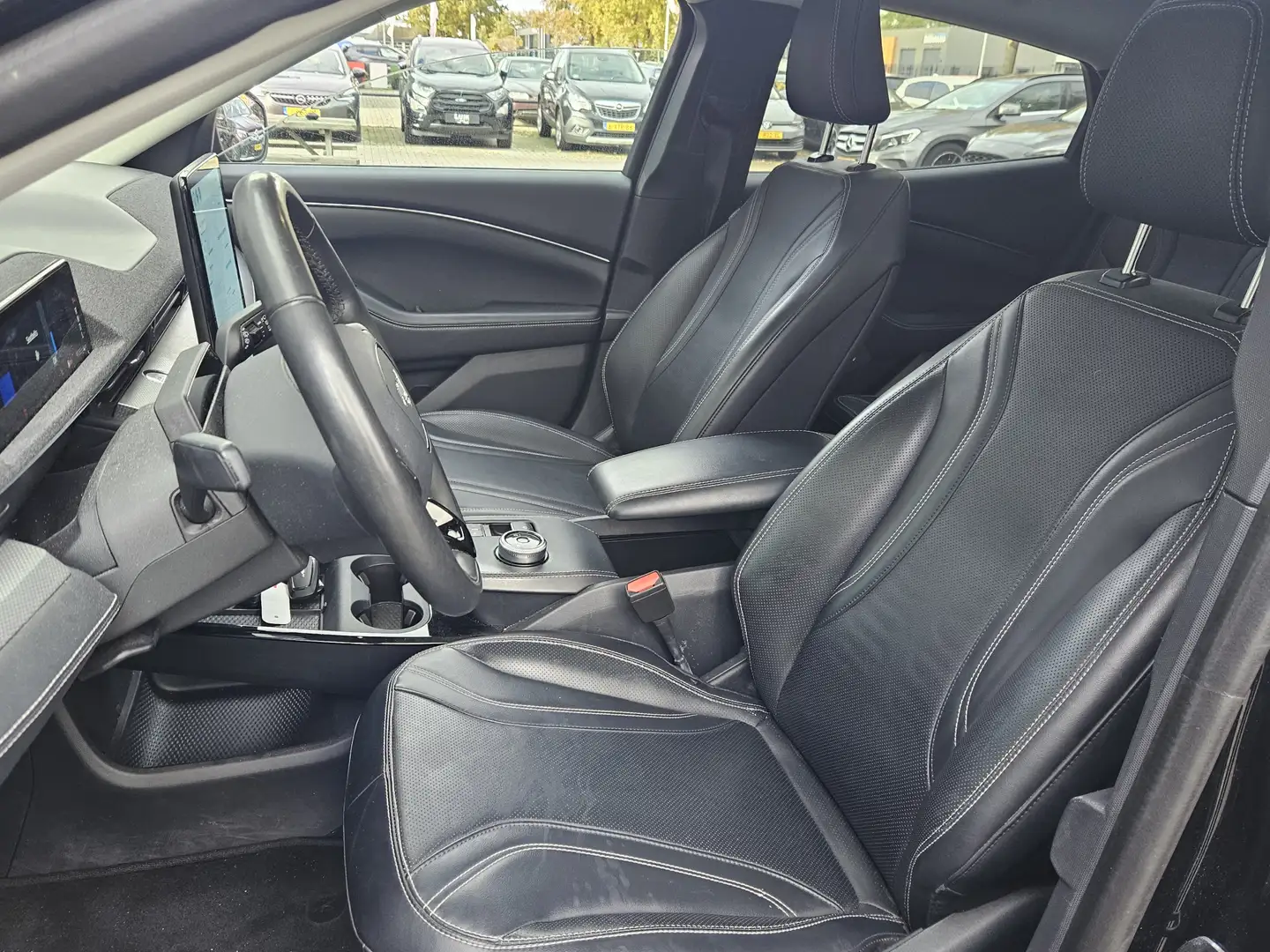 Ford Mustang Mach-E Extended RWD 98 kWh + 96% SOH + PANO DAK + B&O + A Zwart - 2