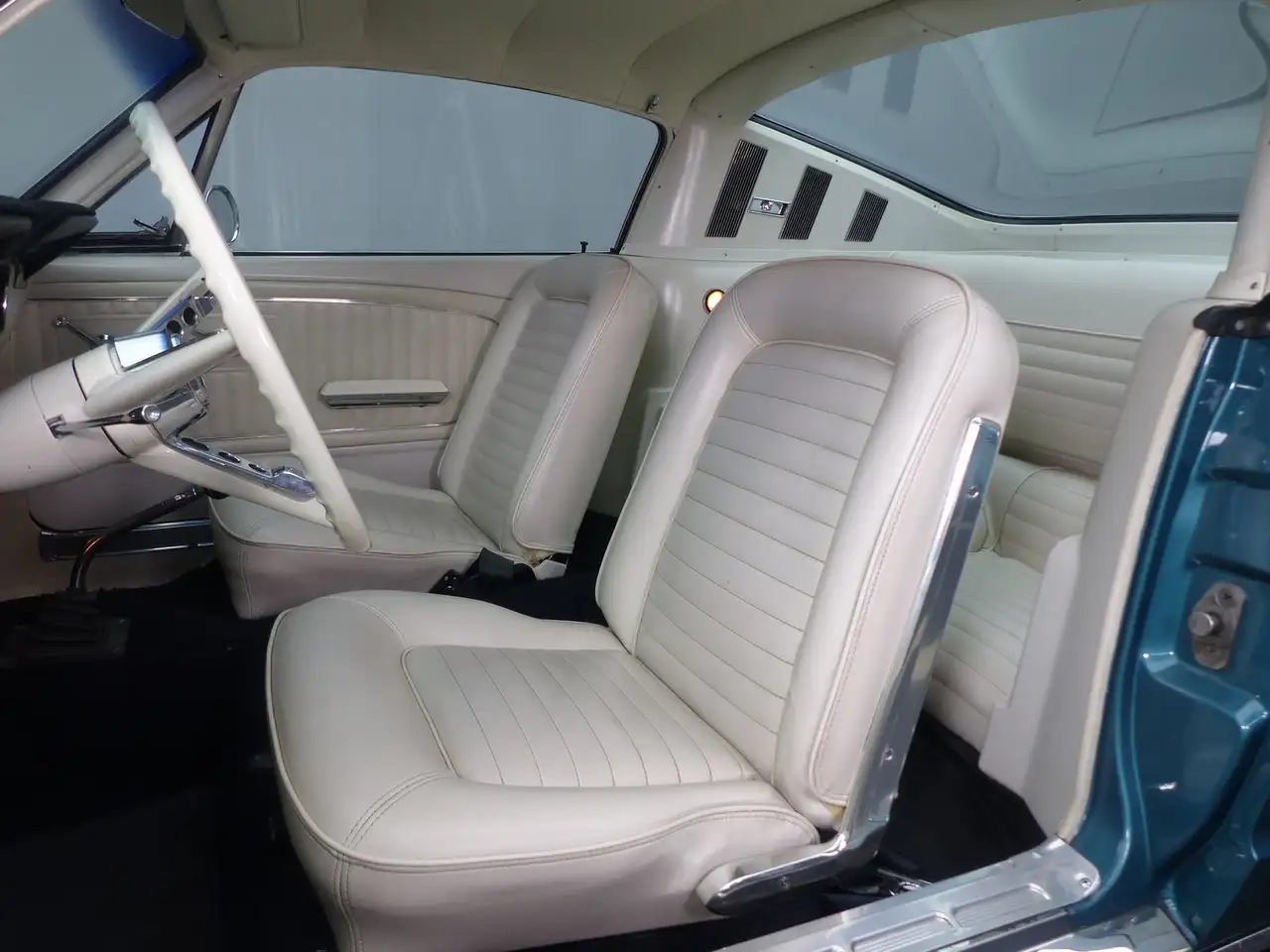 Ford Mustang Fastback * manual gearbox * 200 c.i. * matching, foto 10