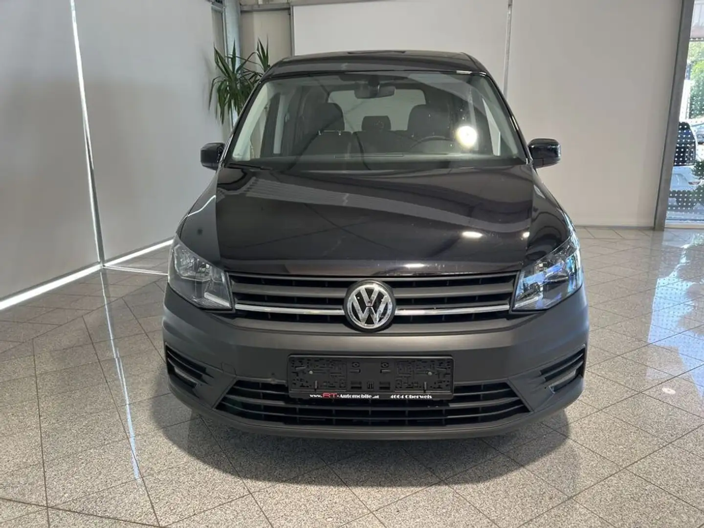Volkswagen Caddy 2.0 TDI DSG Schwarz - 2