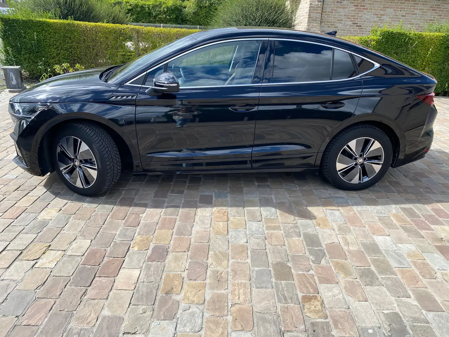 Skoda Enyaq 85 Sportline Schwarz - 2
