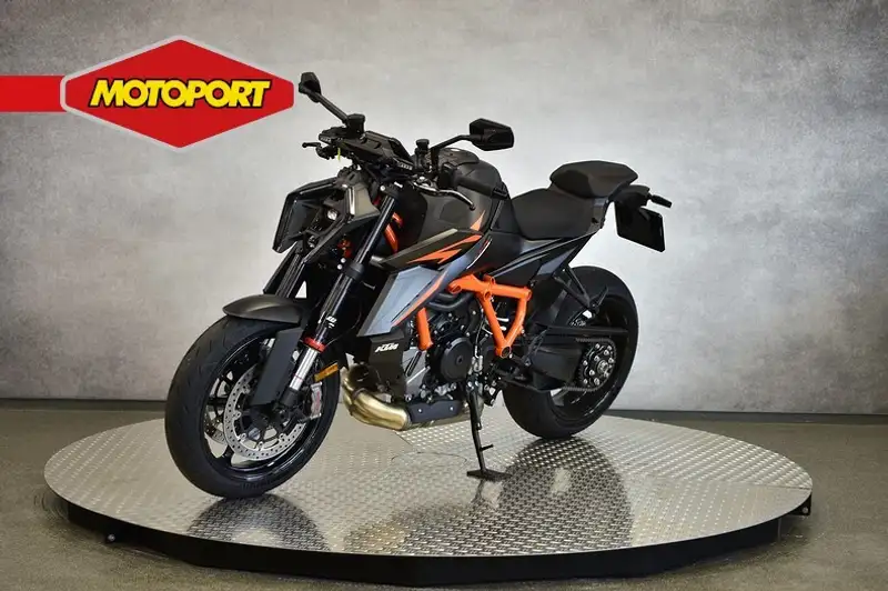 KTM 1390 Super Duke R - foto 4