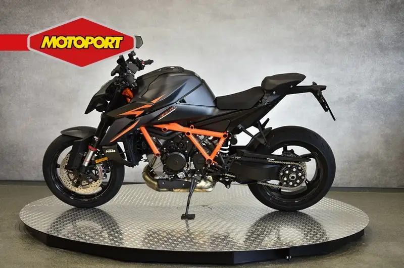 KTM 1390 Super Duke R - foto 5