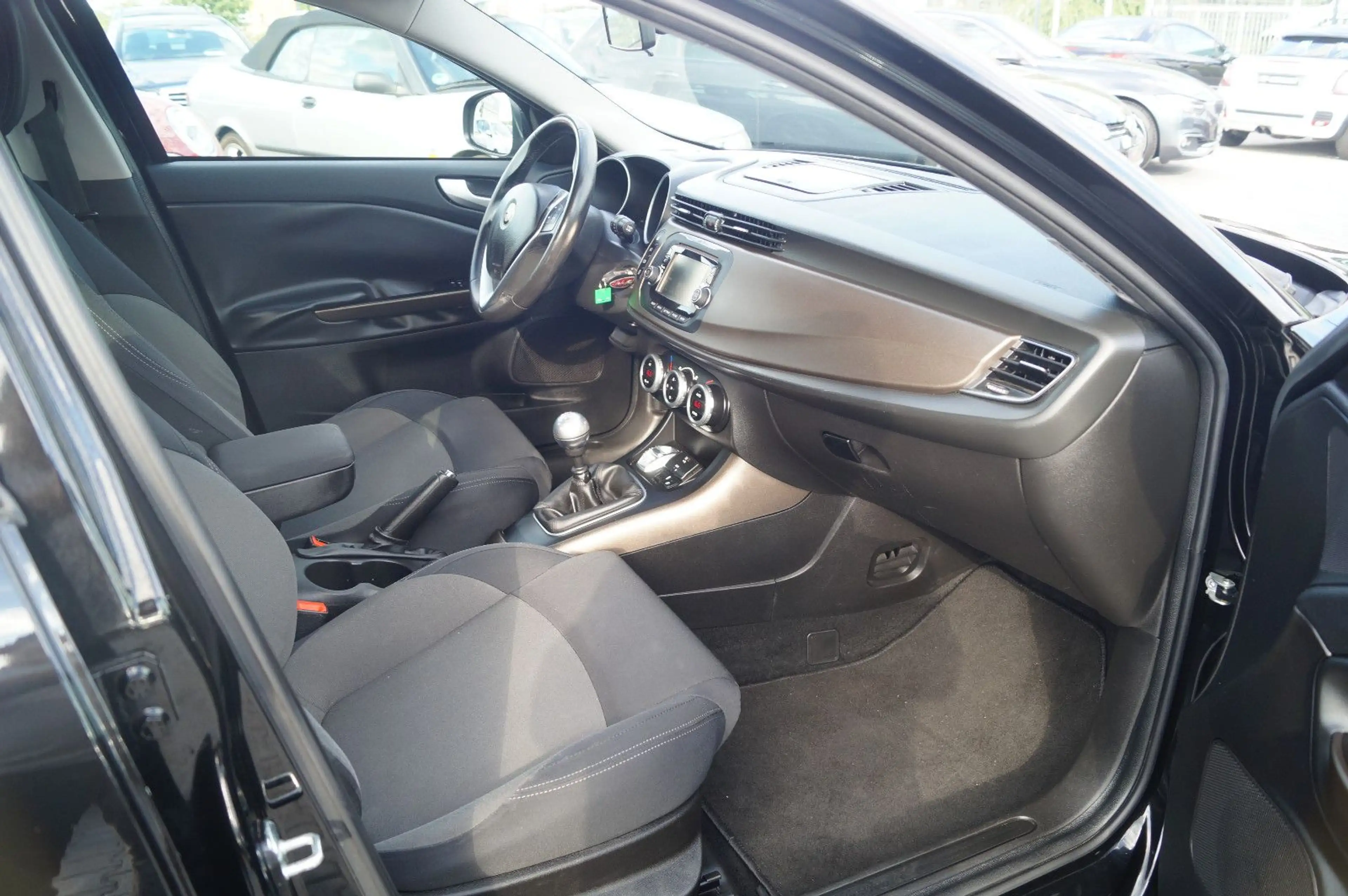 Alfa Romeo Giulietta Turismo Klimaaut EURO 6 PDC — photo 11