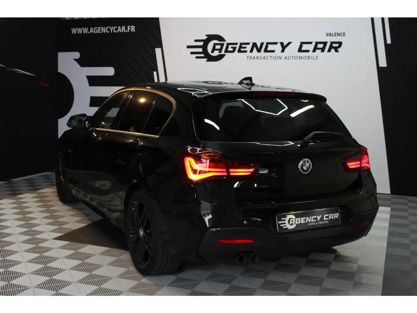 BMW 120 120D xDrive - PACK M Sport TRES BIEN OPTIONNEE Zwart - 2