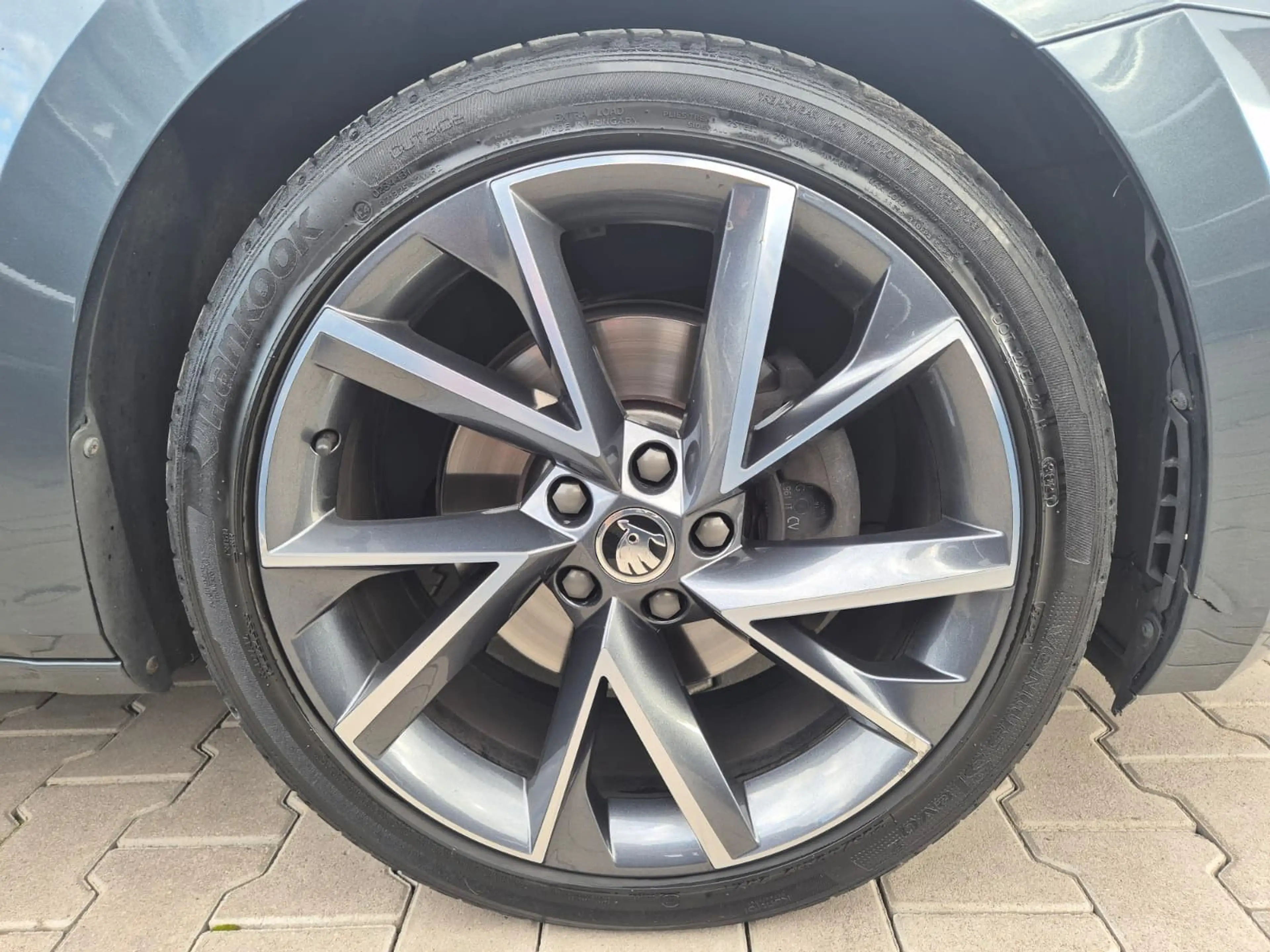 Skoda Superb 2.0 TDI Sportline 4x4 PANO*STHZ*ACC*AHK — photo 10