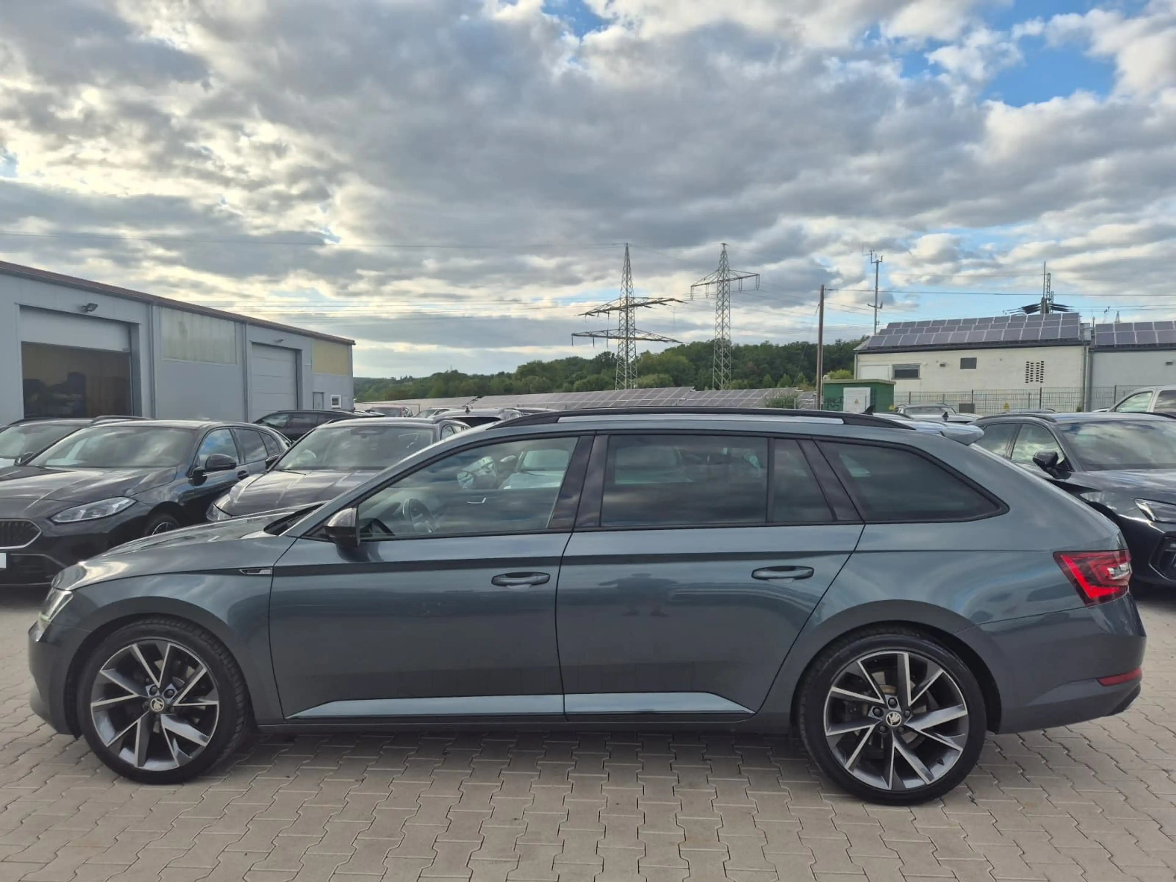 Skoda Superb 2.0 TDI Sportline 4x4 PANO*STHZ*ACC*AHK — photo 7