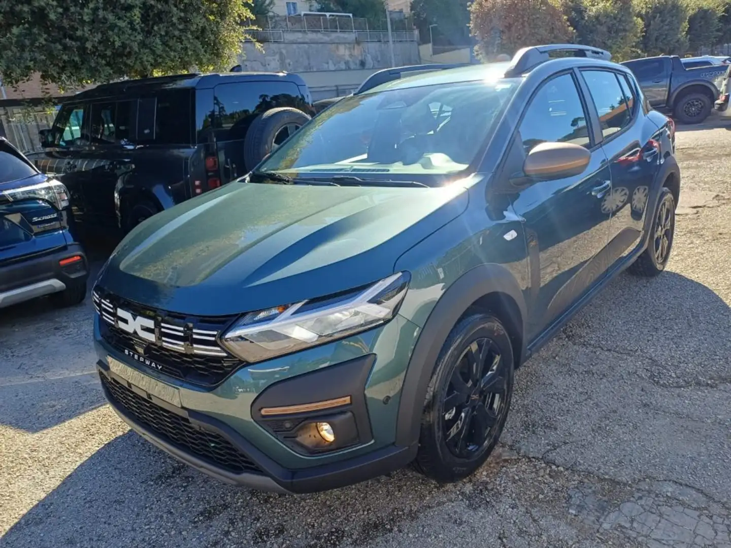 Dacia Sandero STEPWAY 1.0 TCE EXTREME ECO-G 100CV CAM PACKSAFETY Verde - 2