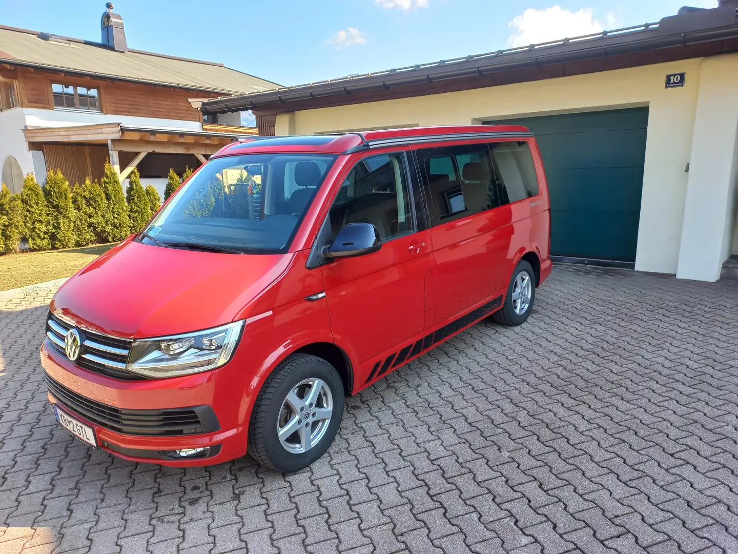 Volkswagen T6 California Beach Edition 2,0 TDI BMT DSG - 1