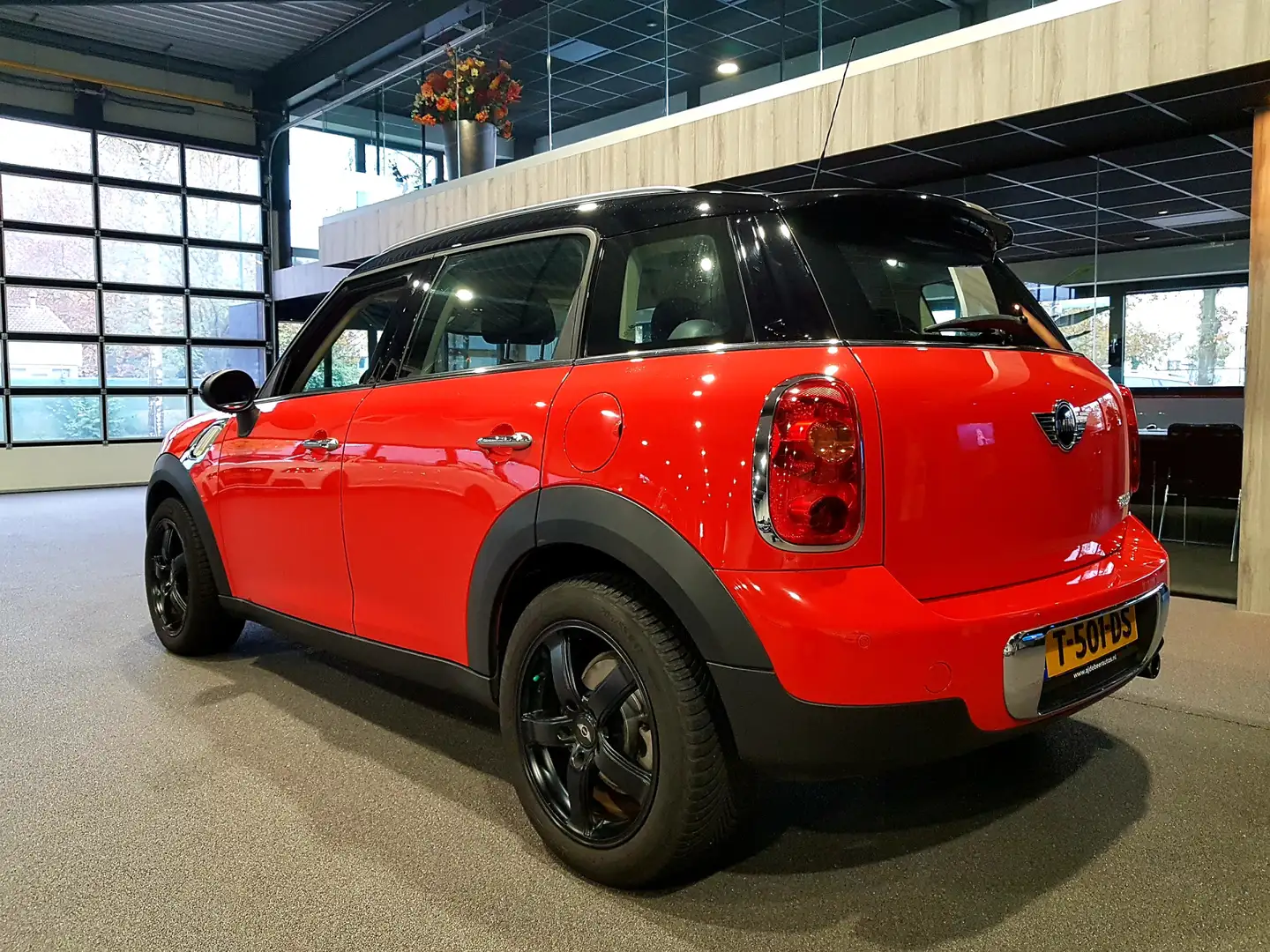 MINI Cooper Countryman Mini 1.6 Chili Panorama | Navigatie | Nette auto Rood - 2