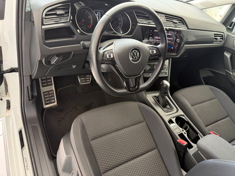 Volkswagen Touran 1.5 TSI United R-Line / 7 Sitze — photo 5