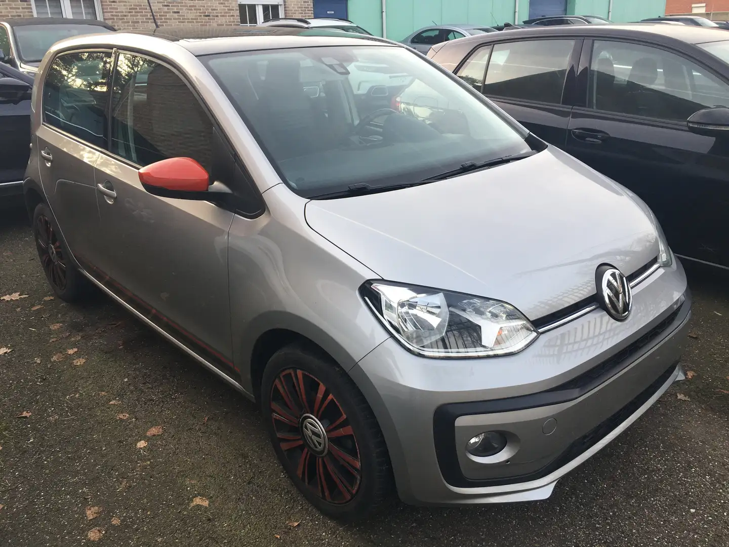 Volkswagen up! 1.0i CNG Move BMT Gris - 1
