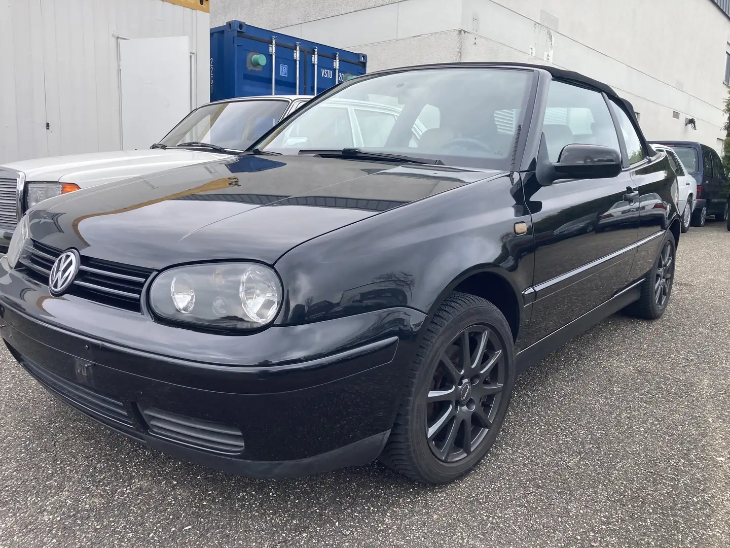 Volkswagen Golf Cabriolet Cabrio 1.6  TÜV & Zahnriemen NEU Leder  el.Dach Noir - 1