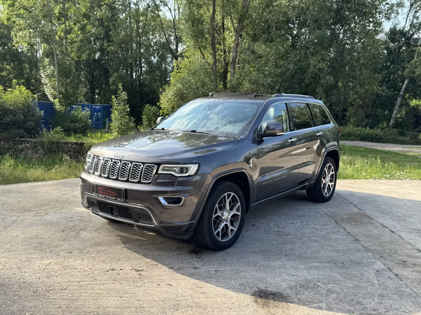 Jeep Grand Cherokee 3.0CRD V6 250CV BVA9 OVERLAND Gris - 2