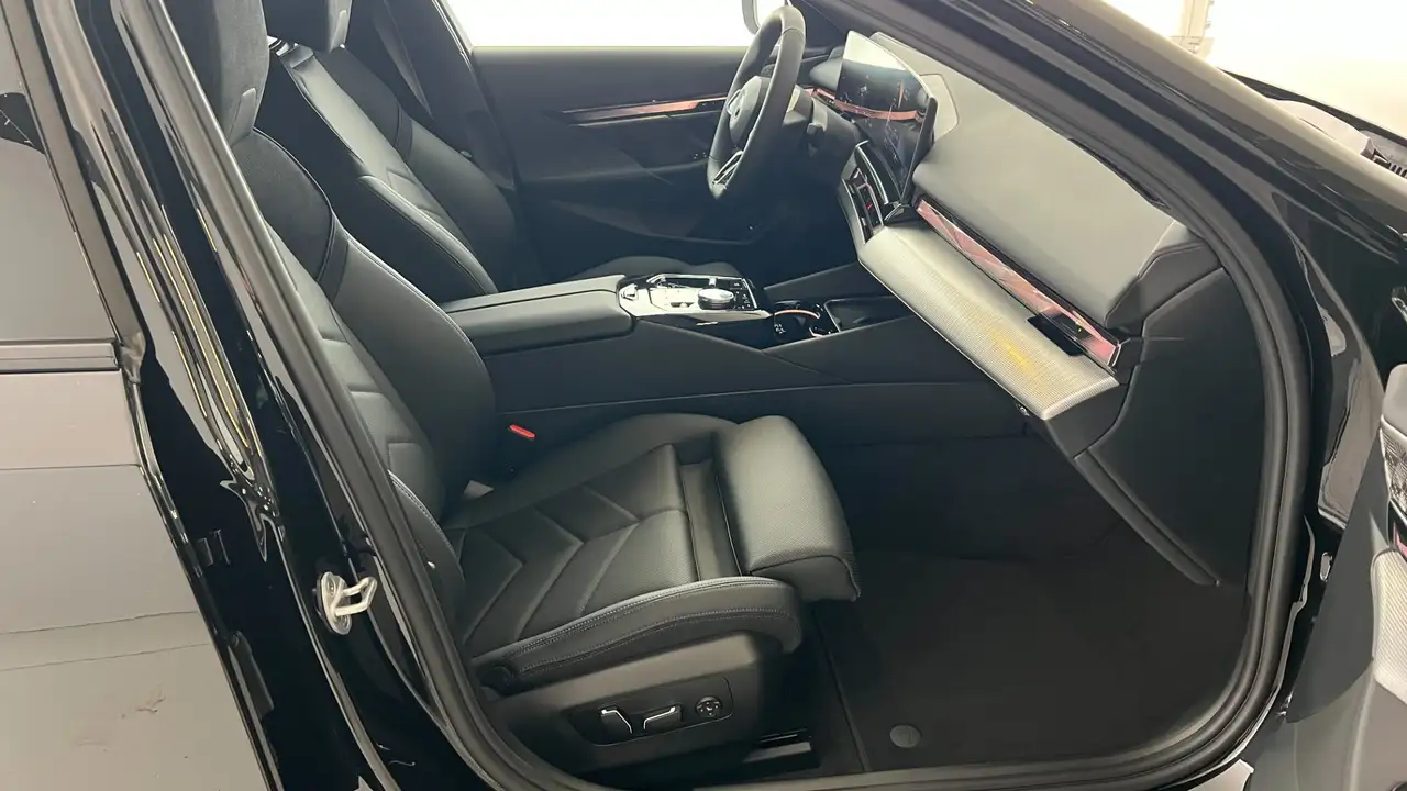 BMW i5 2026