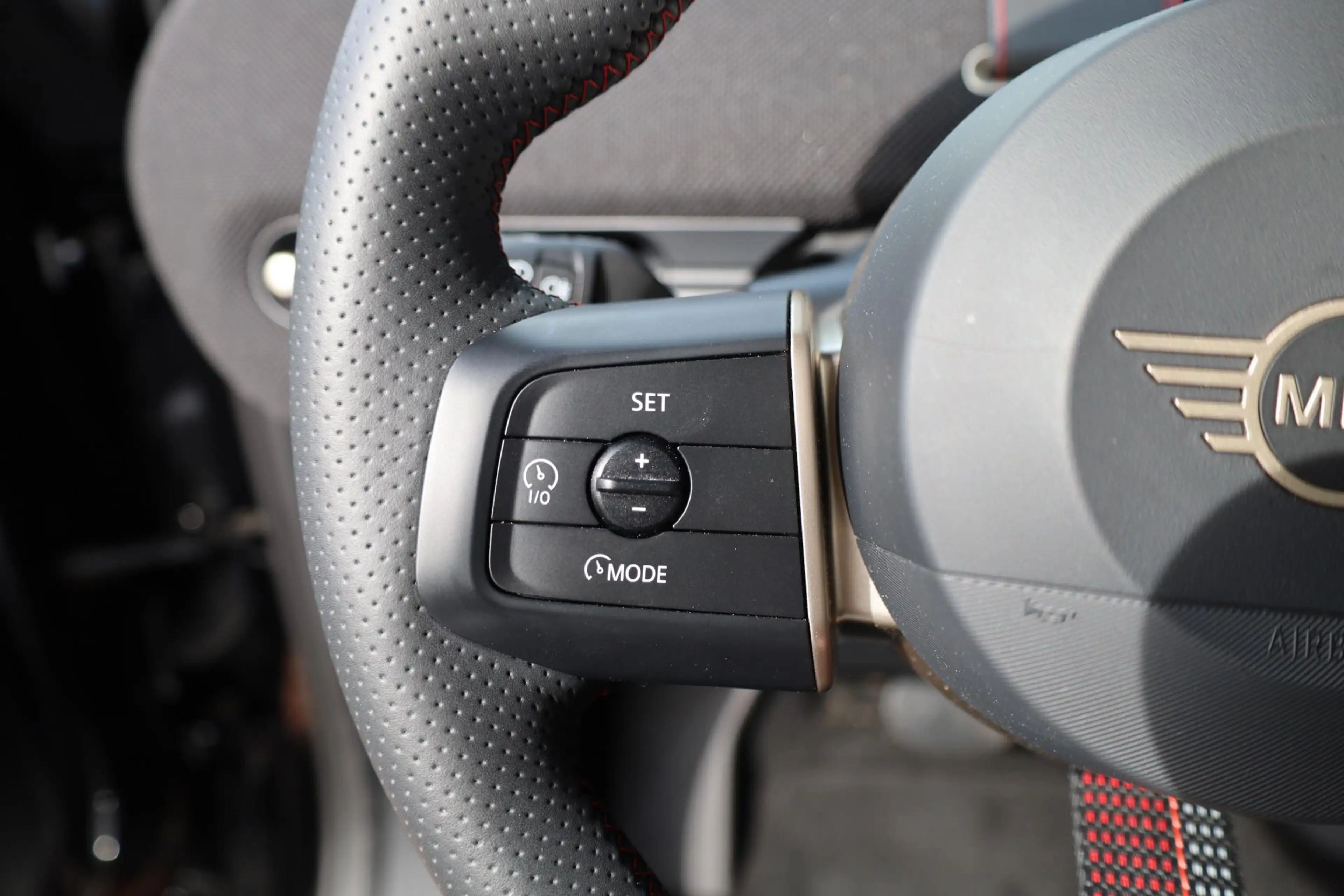 MINI Aceman E John Cooper Works | Pakket M | Panorama Dak | He — photo 9