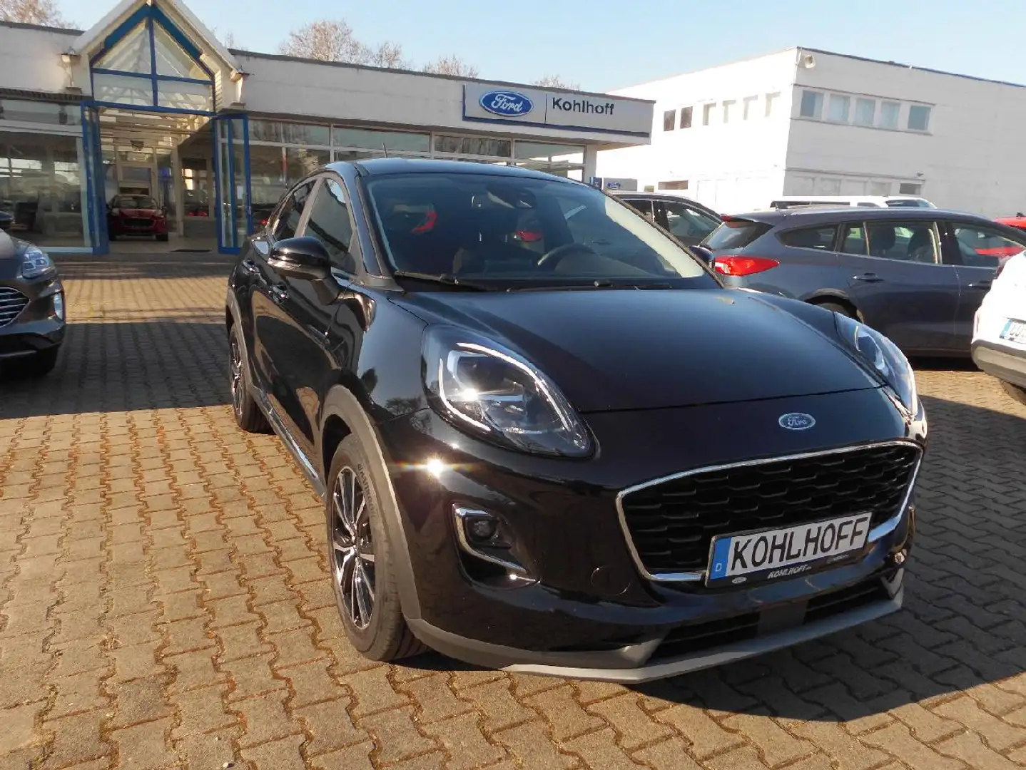 Ford Puma Puma 1.0 EcoBoost Mild Hybrid Titanium Design S/S Чорний - 2