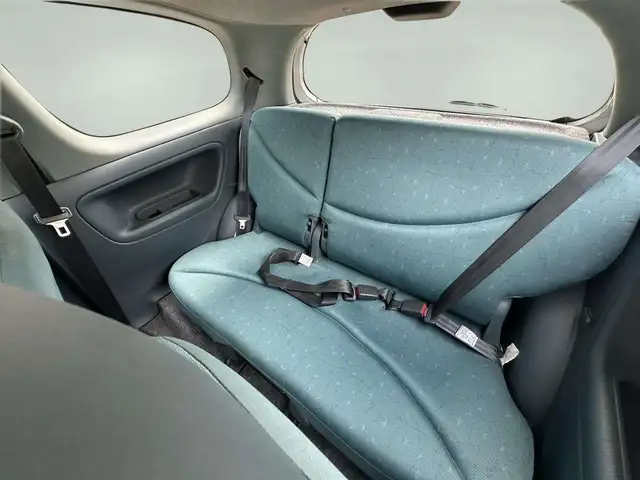 Toyota Yaris view 10