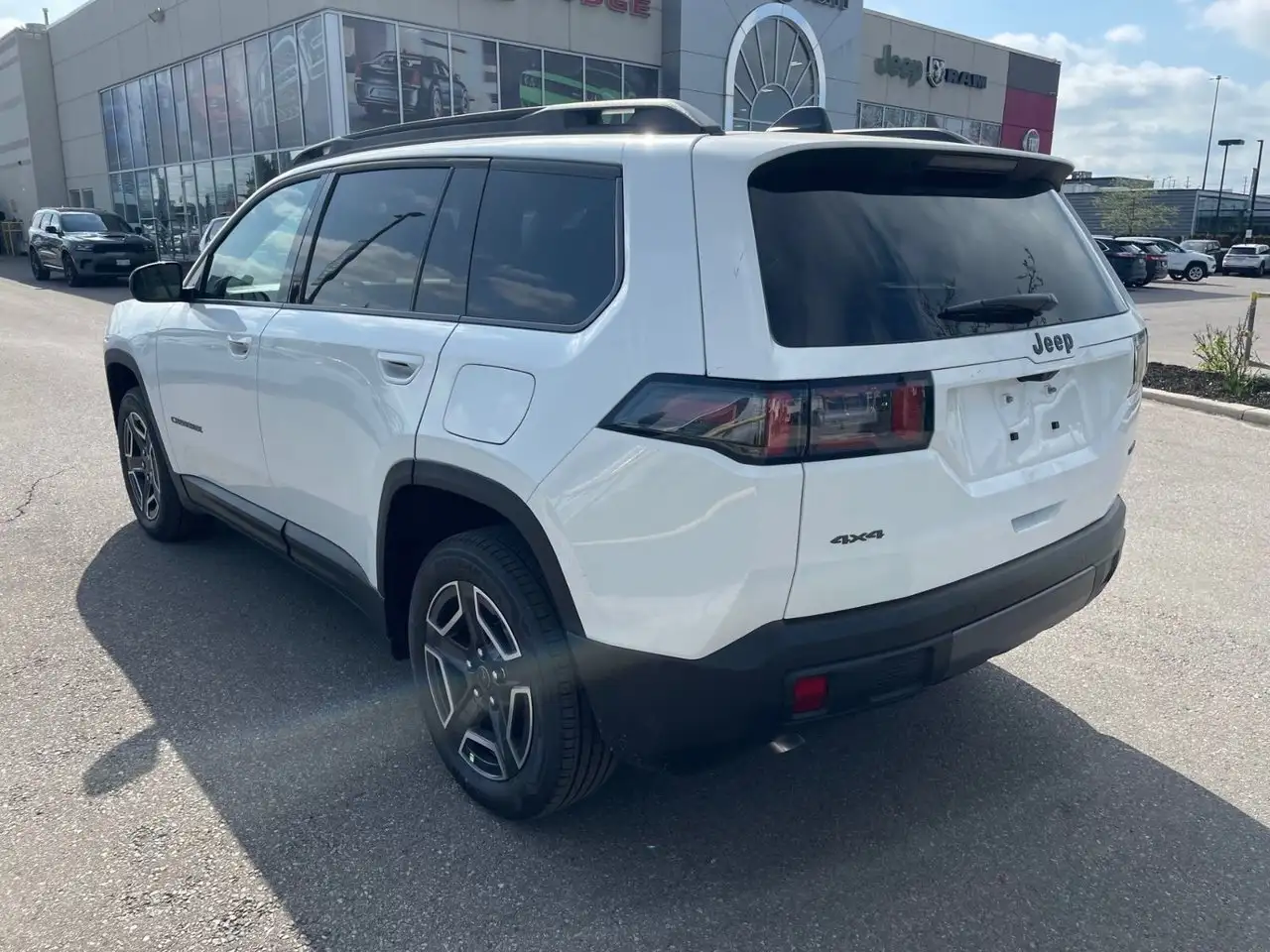 Jeep Cherokee снимка Jeep Cherokee