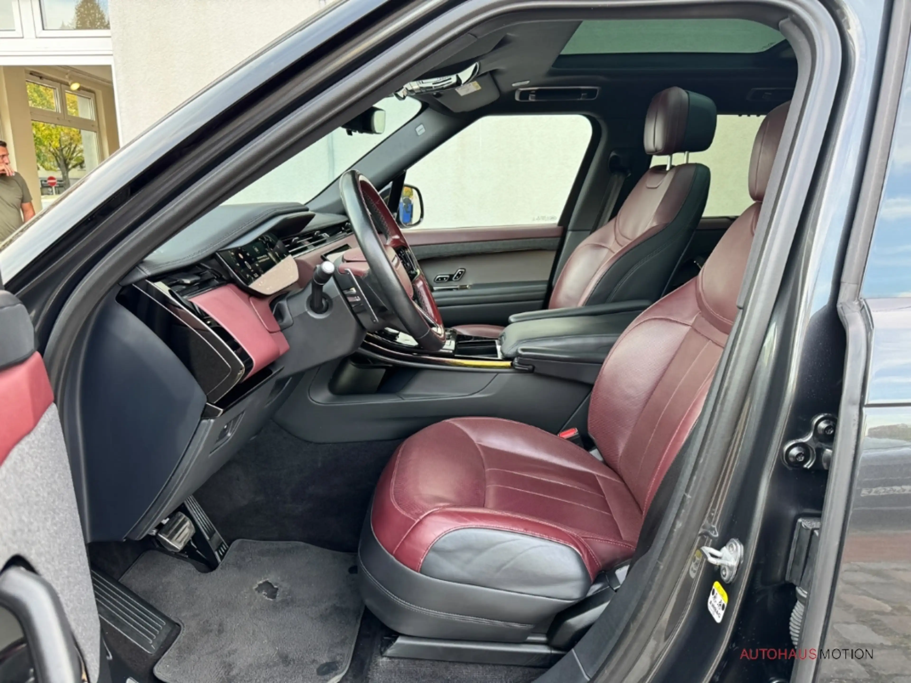 Land Rover Range Rover Sport Dynamic HSE P440E Panorama Navi 22'LM Kamera LED — photo 9