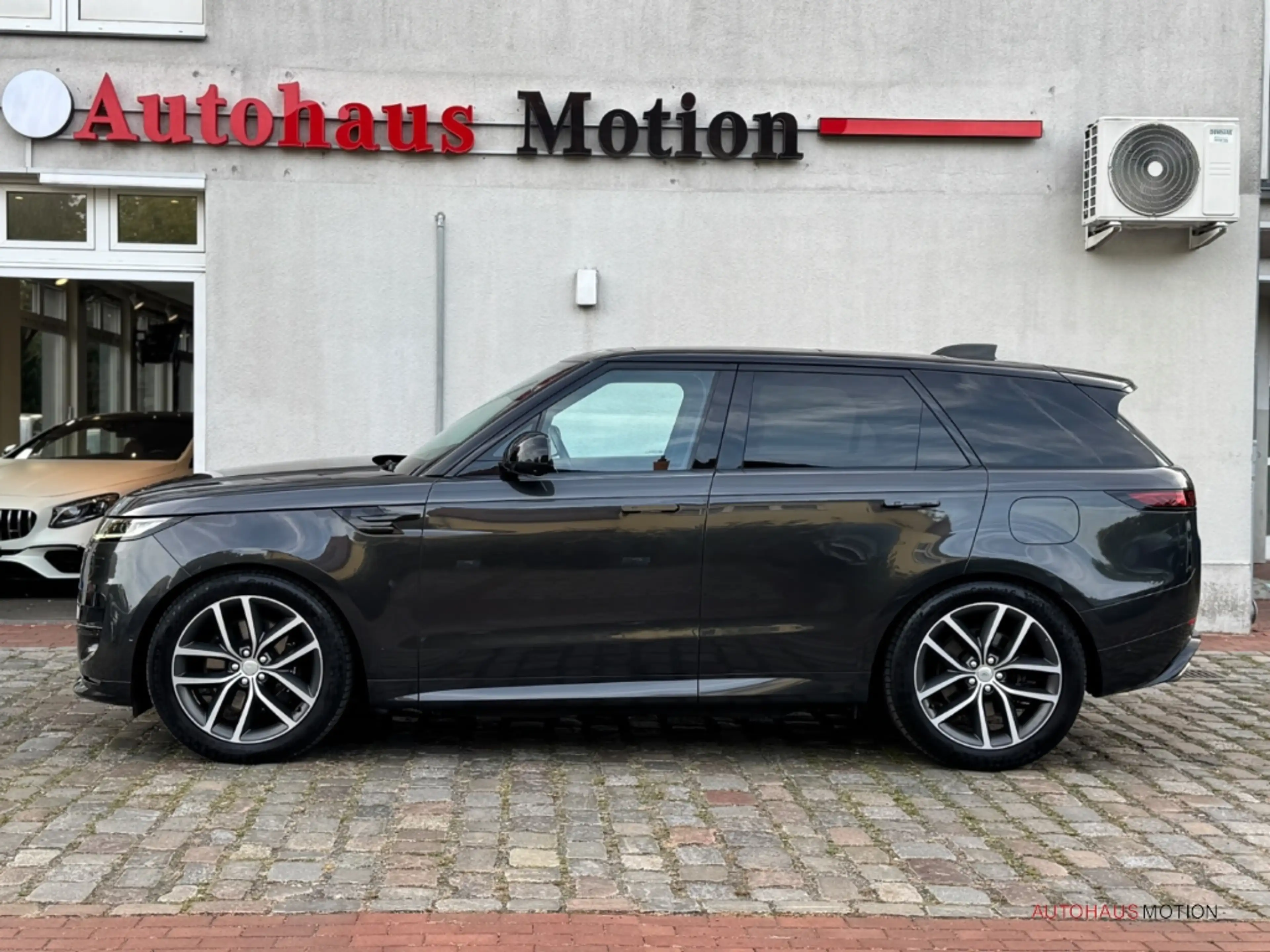 Land Rover Range Rover Sport Dynamic HSE P440E Panorama Navi 22'LM Kamera LED — photo 7